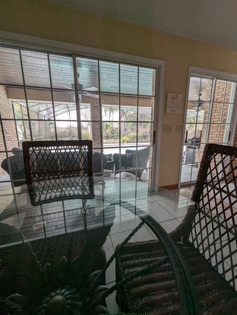 72 SPRING LAKE DRIVE — photo 5 of 20