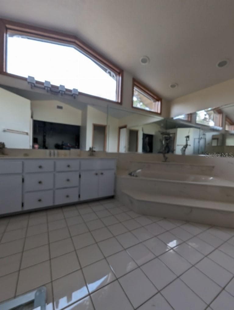 72 SPRING LAKE DRIVE — photo 19 of 20
