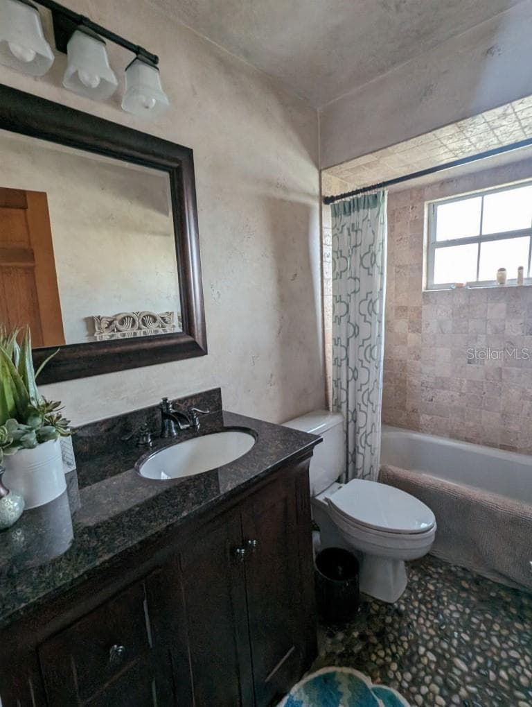 72 SPRING LAKE DRIVE — photo 16 of 20