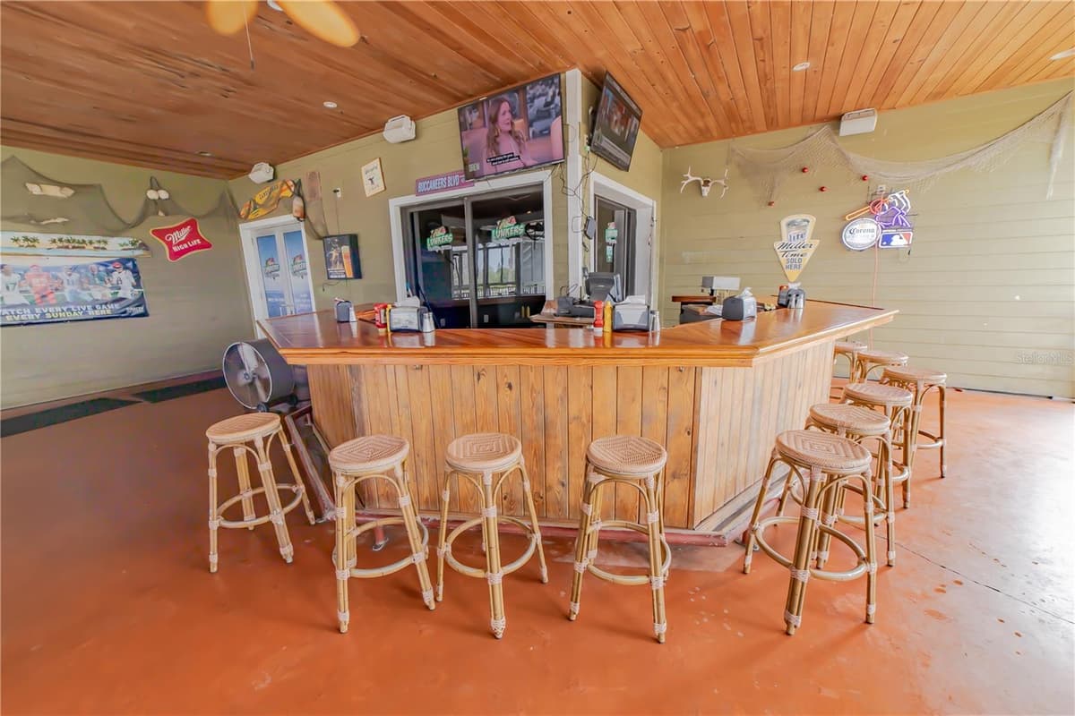 4825 U S 441 HIGHWAY — photo 8 of 28