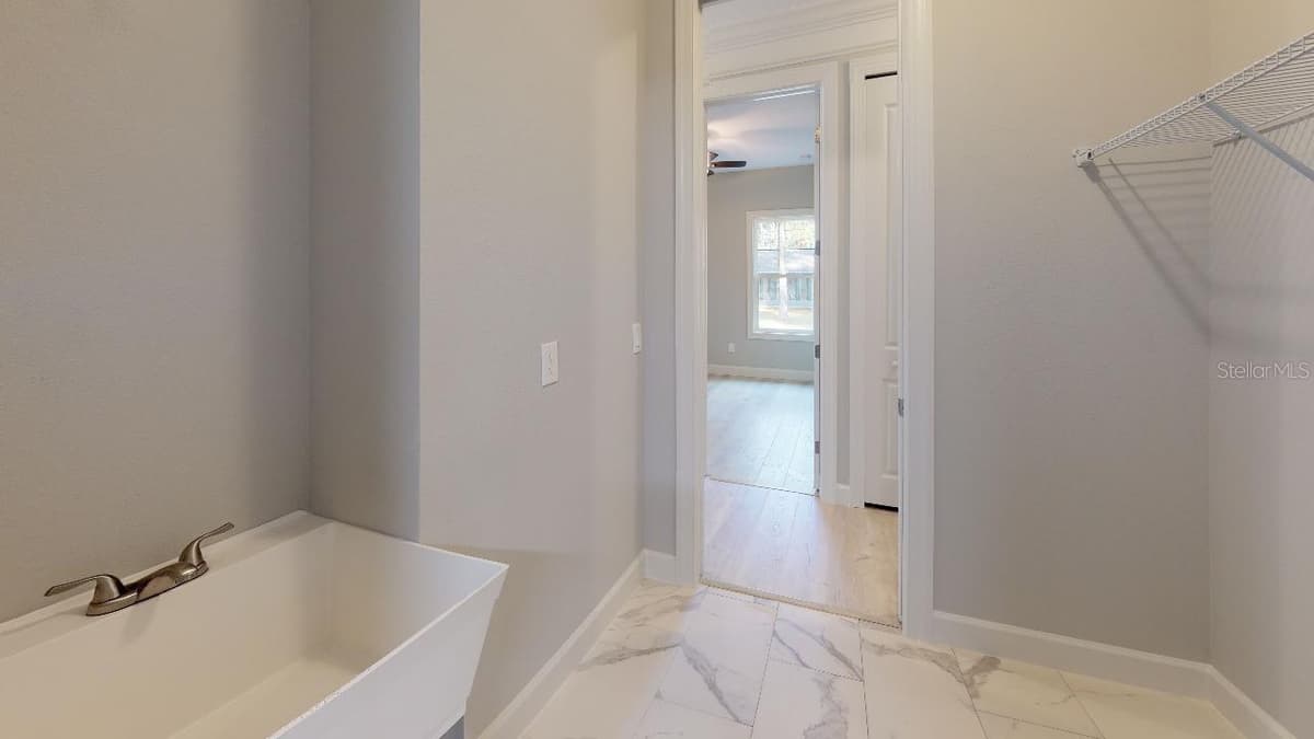 5221 SAN MATEO DRIVE — photo 11 of 12