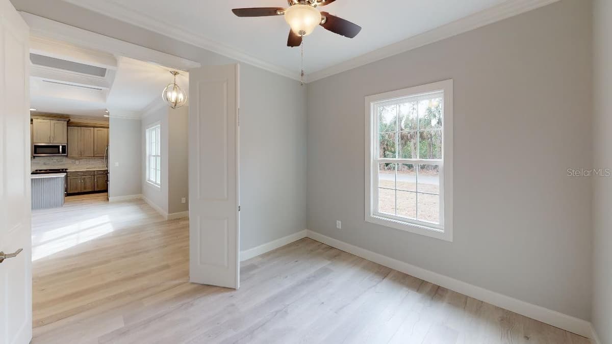 5221 SAN MATEO DRIVE — photo 7 of 12