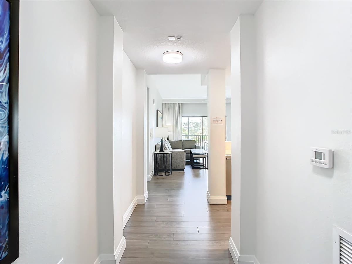 14501 GROVE RESORT AVENUE — photo 5 of 65
