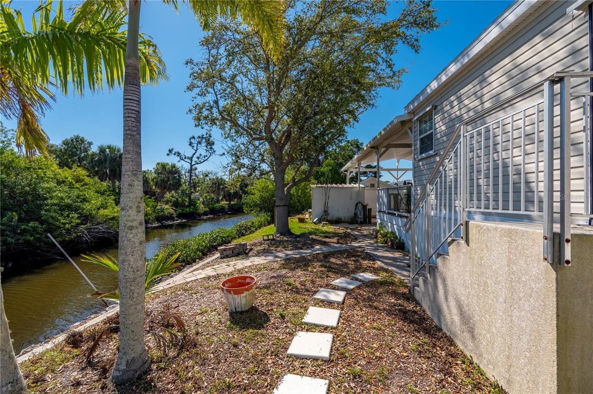 3004 BAMBOO COURT — photo 32 of 45