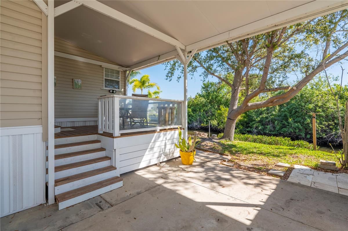 3004 BAMBOO COURT — photo 25 of 45