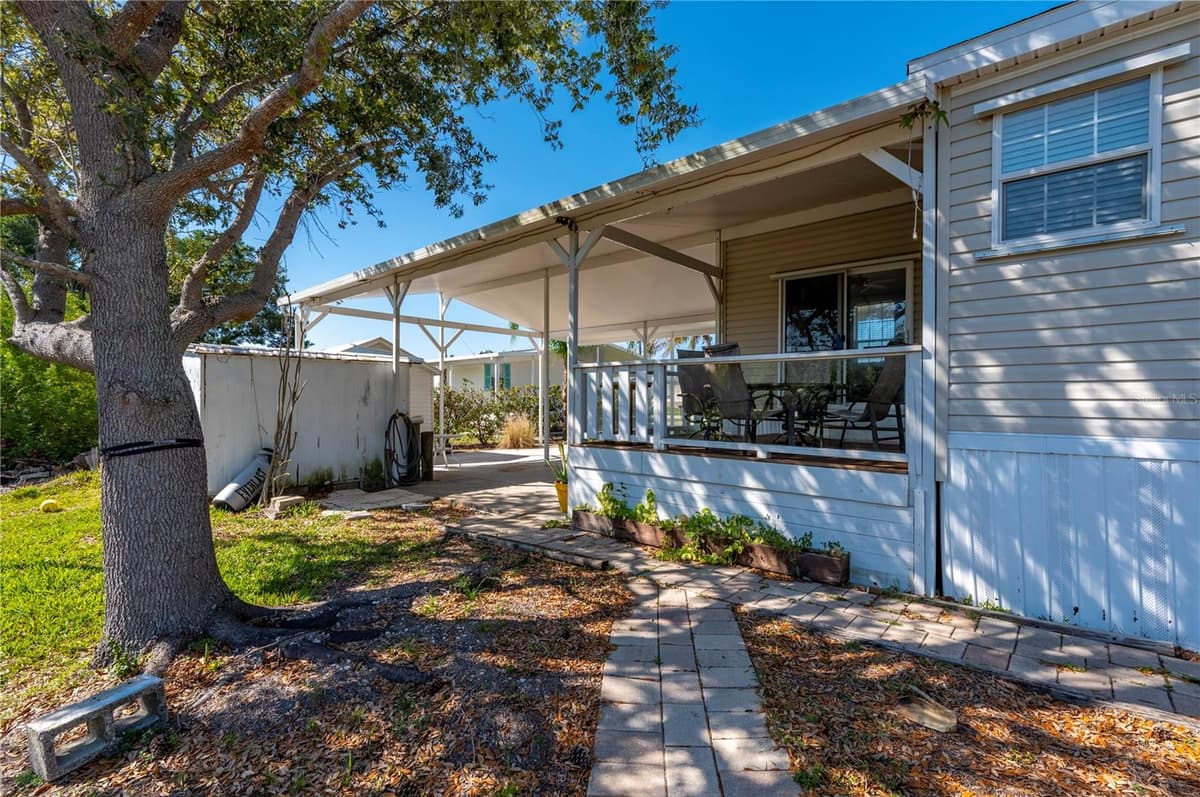 3004 BAMBOO COURT — photo 33 of 45