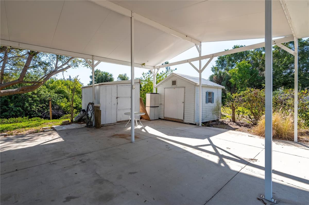 3004 BAMBOO COURT — photo 24 of 45