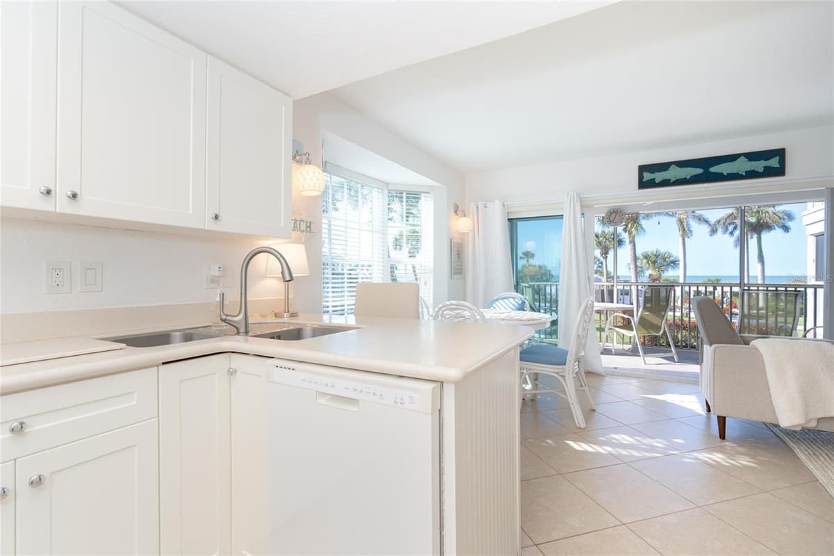 7450 PALM ISLAND DRIVE — photo 12 of 30