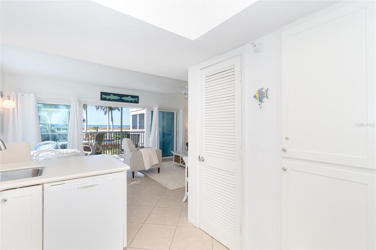 7450 PALM ISLAND DRIVE — photo 11 of 30