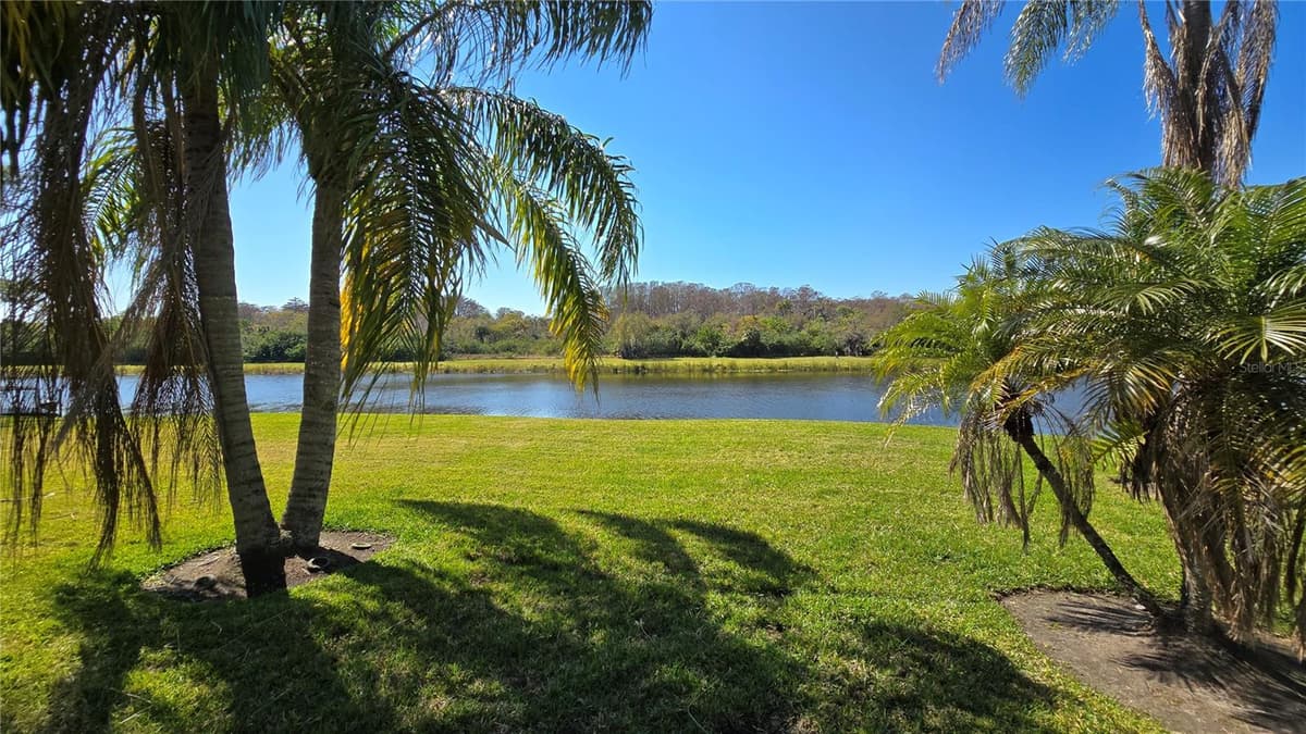 1648 LAGO VISTA BOULEVARD — photo 11 of 58