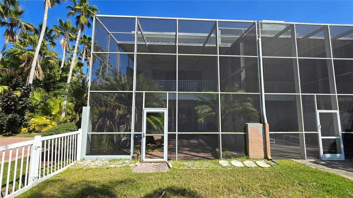 1648 LAGO VISTA BOULEVARD — photo 14 of 58