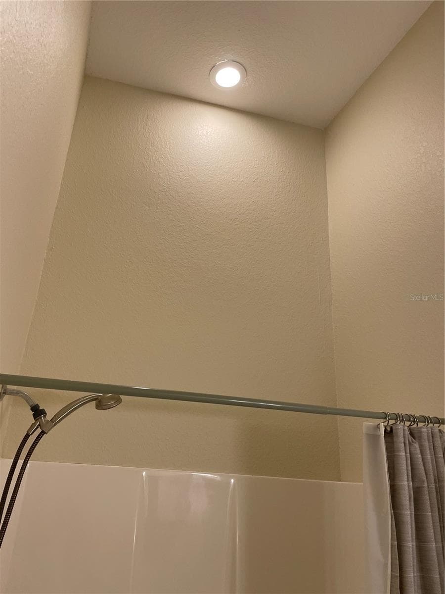 3651 CENTRAL AVE — photo 23 of 42