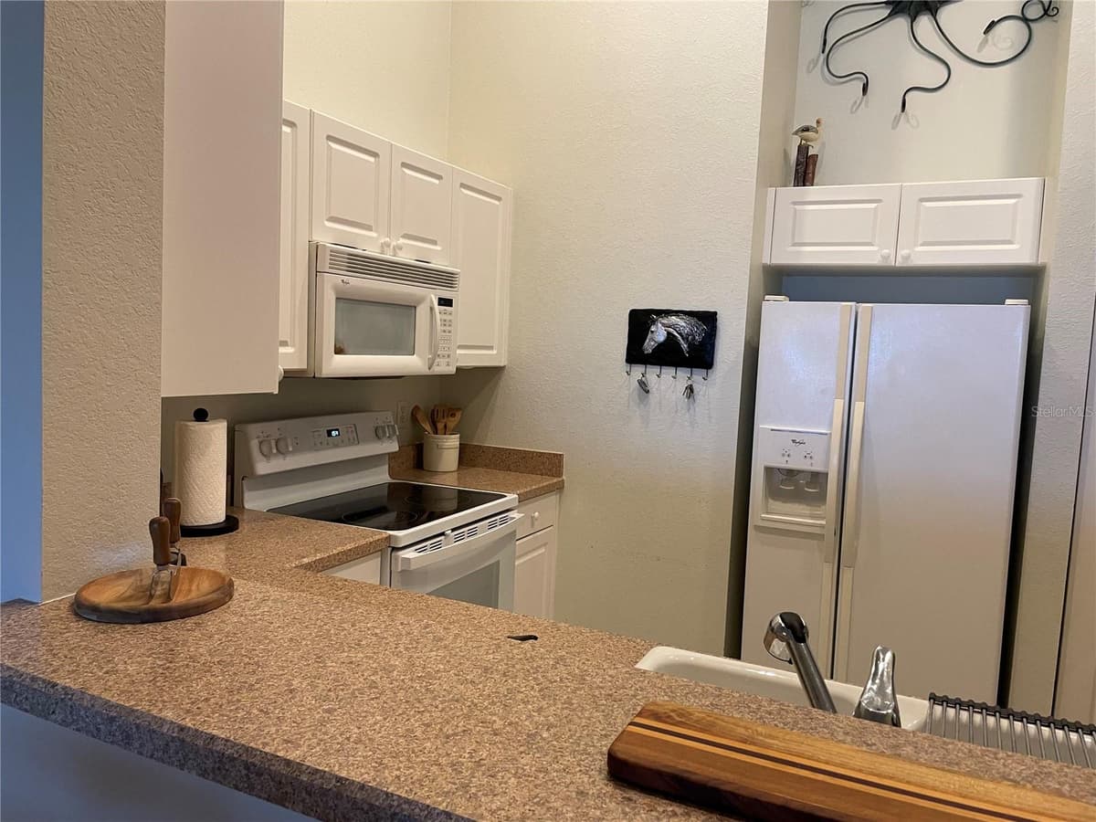 3651 CENTRAL AVE — photo 13 of 42