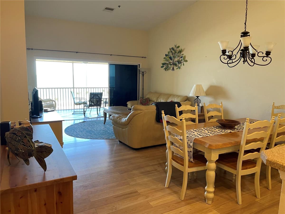3651 CENTRAL AVE — photo 11 of 42