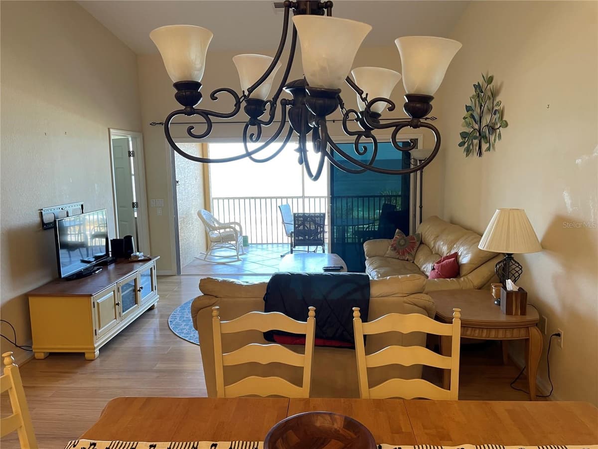 3651 CENTRAL AVE — photo 12 of 42