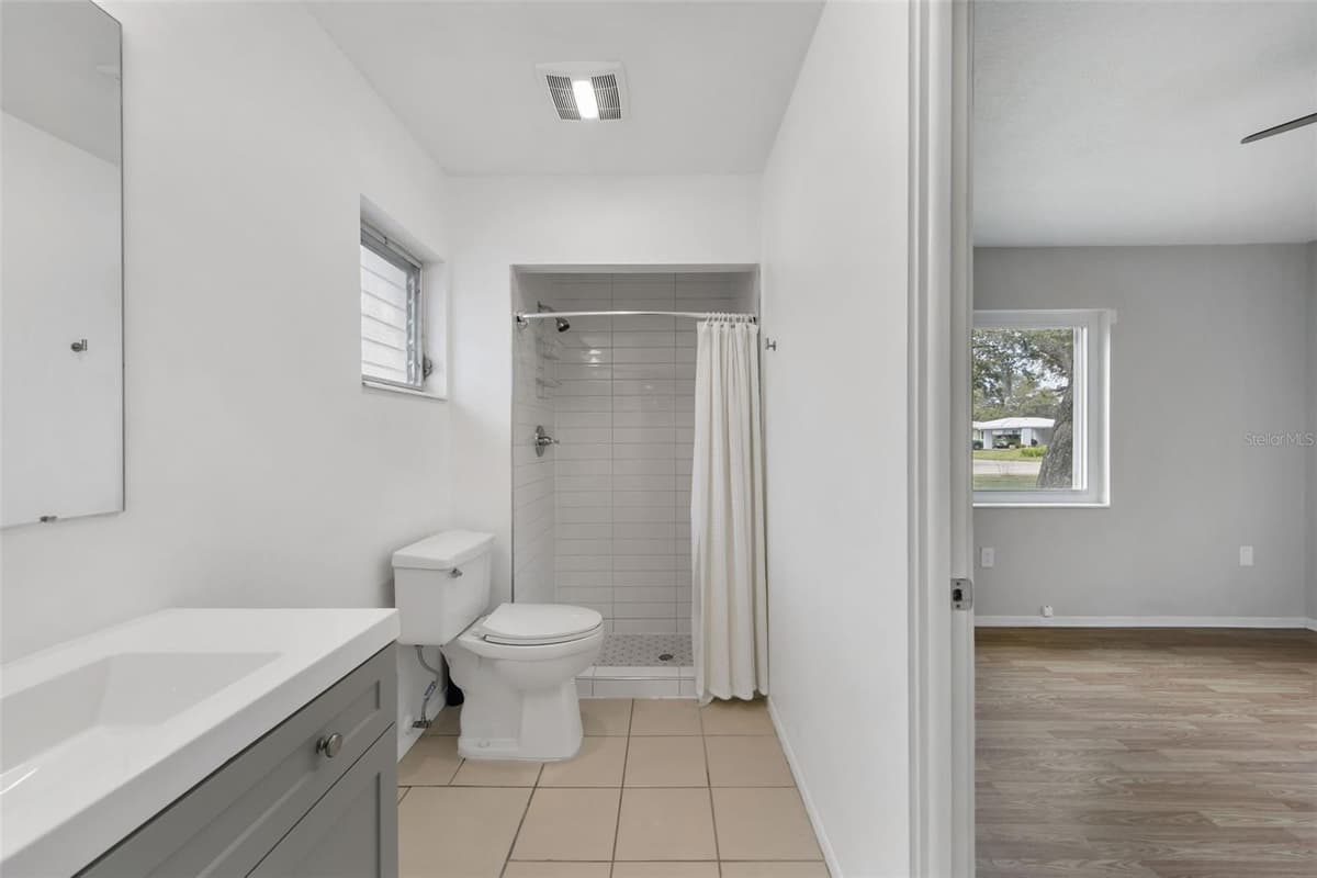 3915 SCHWALBE DRIVE — photo 13 of 16