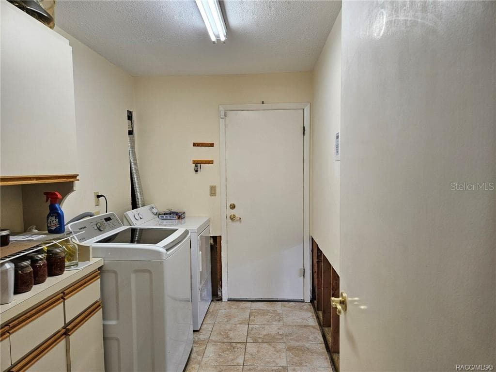 11684 SUNNYBROOK COURT — photo 17 of 33