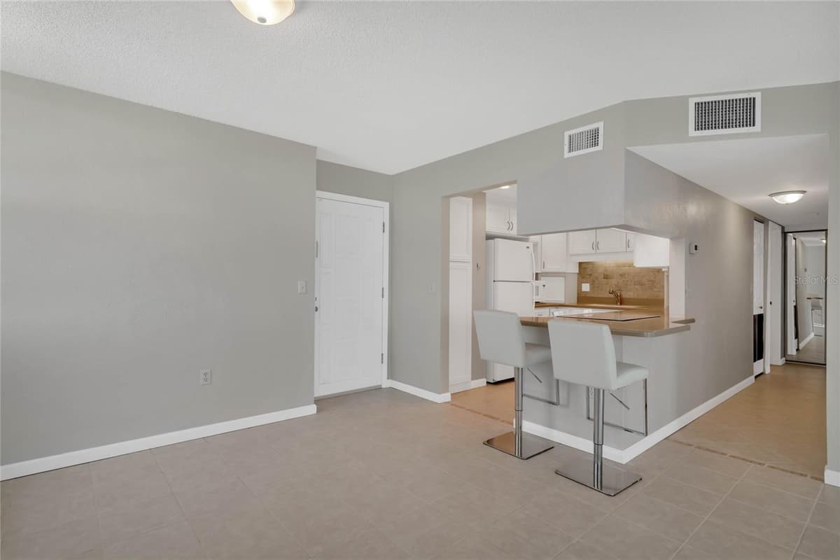 1415 OCEAN SHORE BOULEVARD — photo 2 of 45