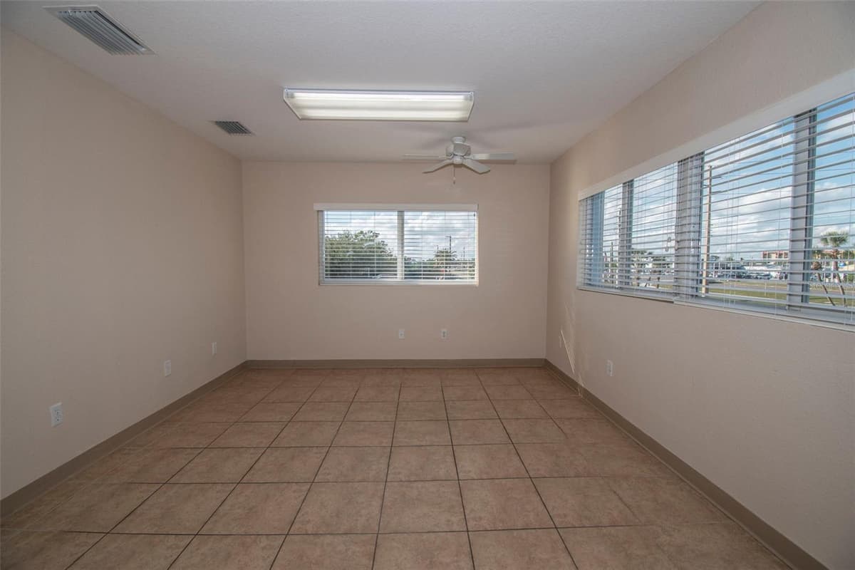 3221 TAMIAMI TRL — photo 27 of 45