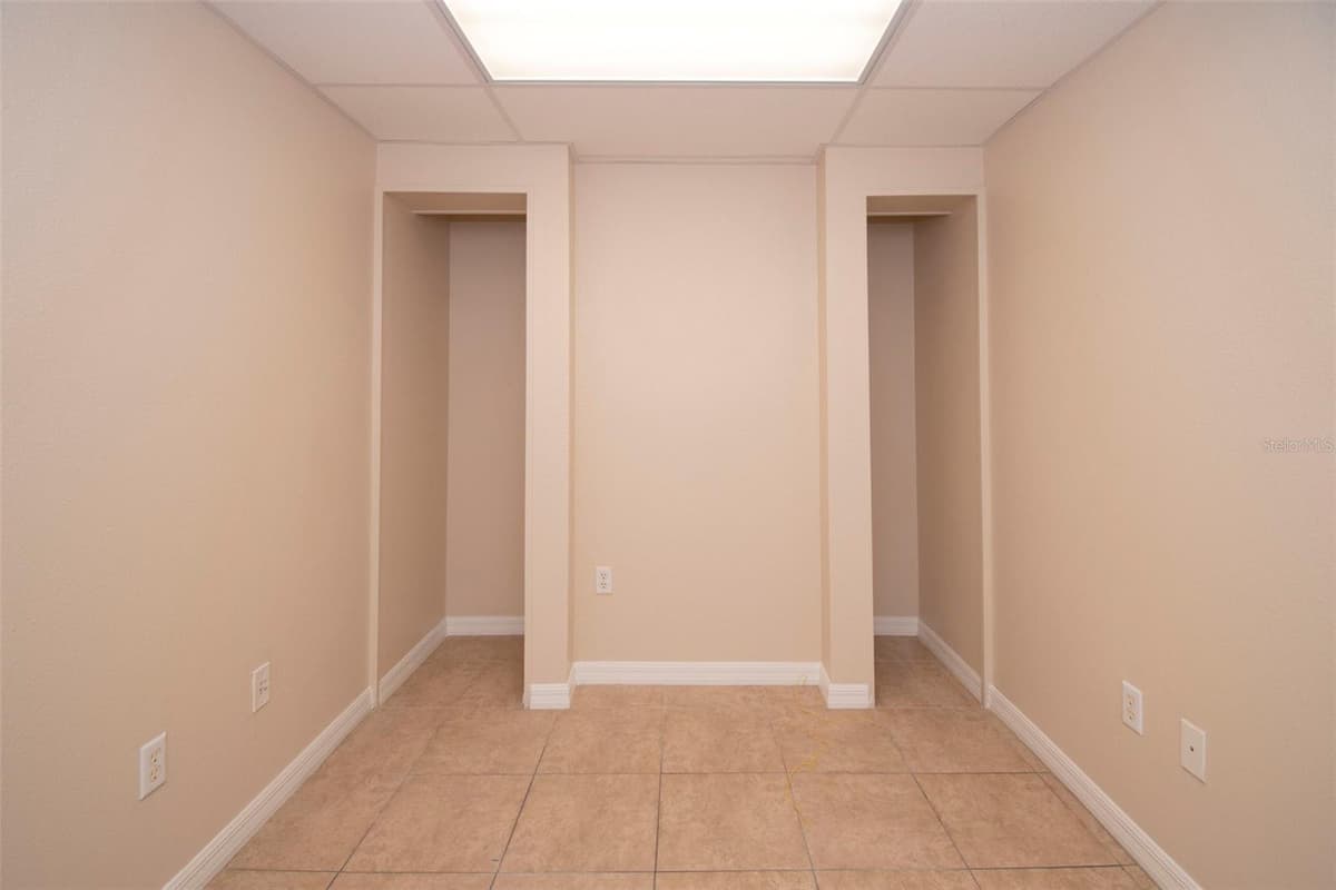3221 TAMIAMI TRL — photo 9 of 45