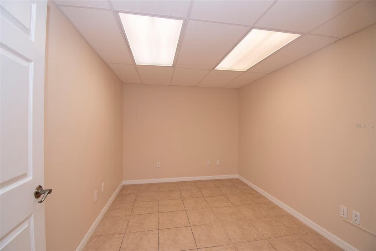 3221 TAMIAMI TRL — photo 8 of 45
