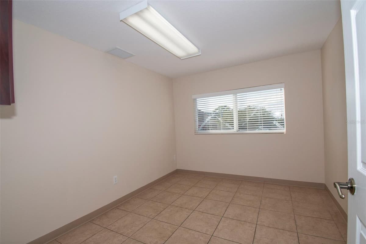 3221 TAMIAMI TRL — photo 25 of 45