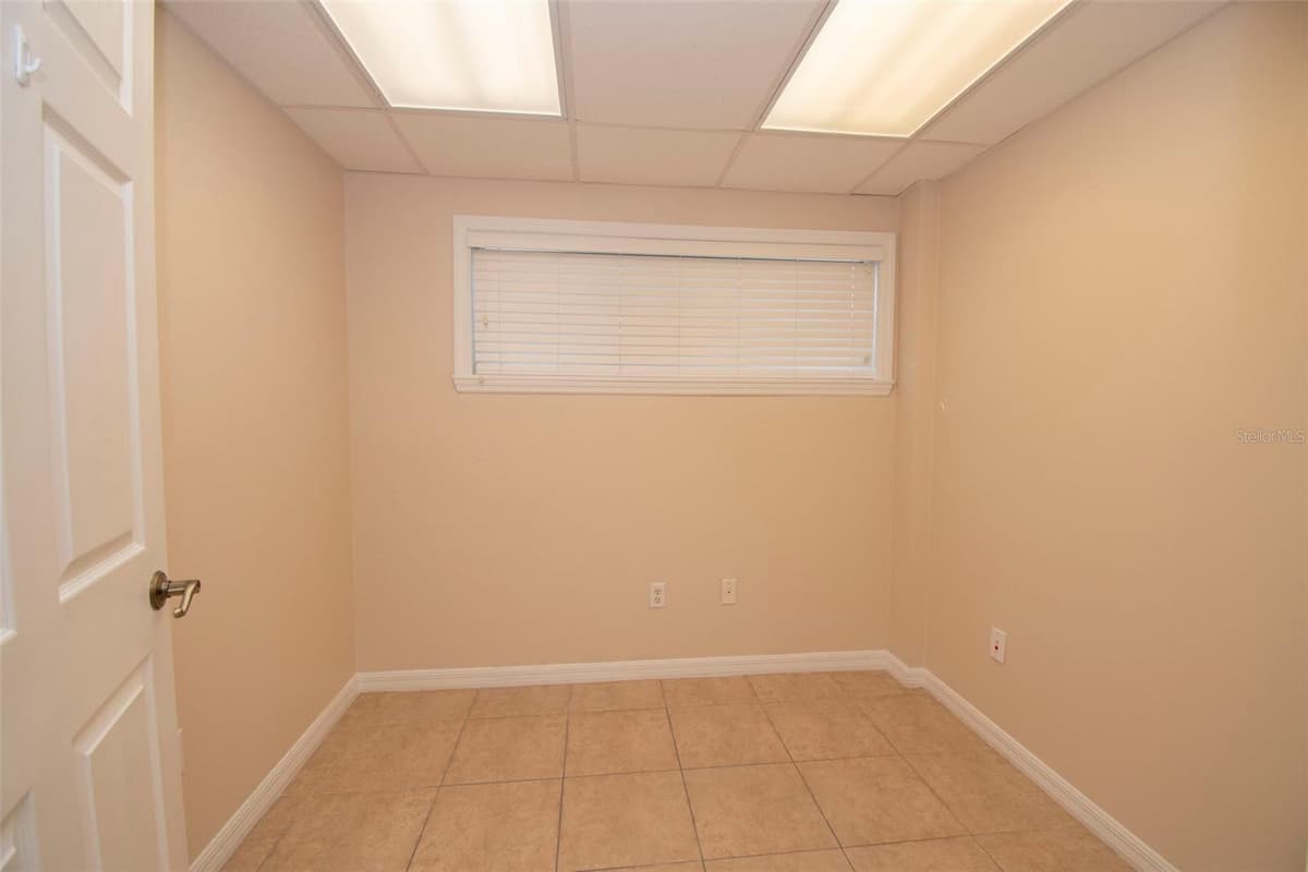 3221 TAMIAMI TRL — photo 10 of 45