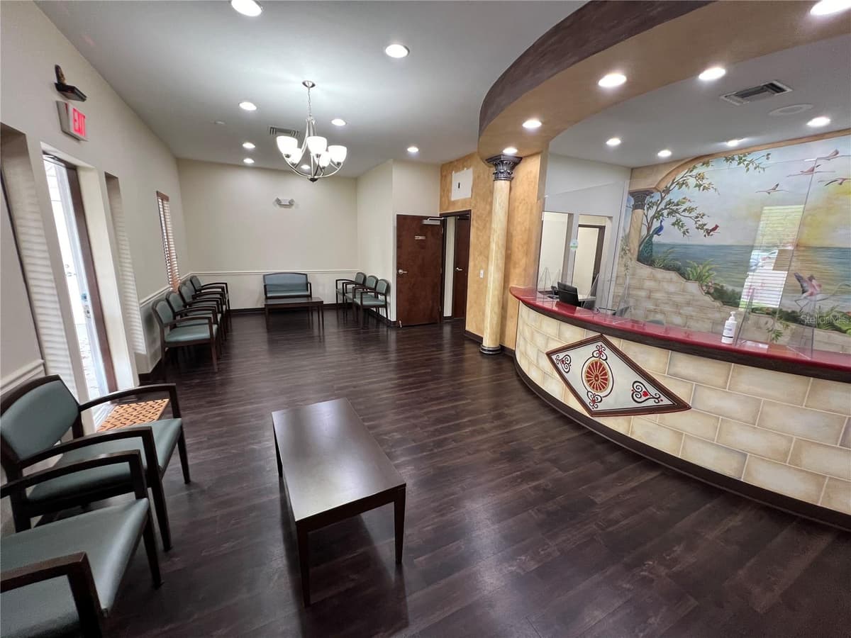 533 MEDICAL OAKS AVENUE — photo 16 of 40
