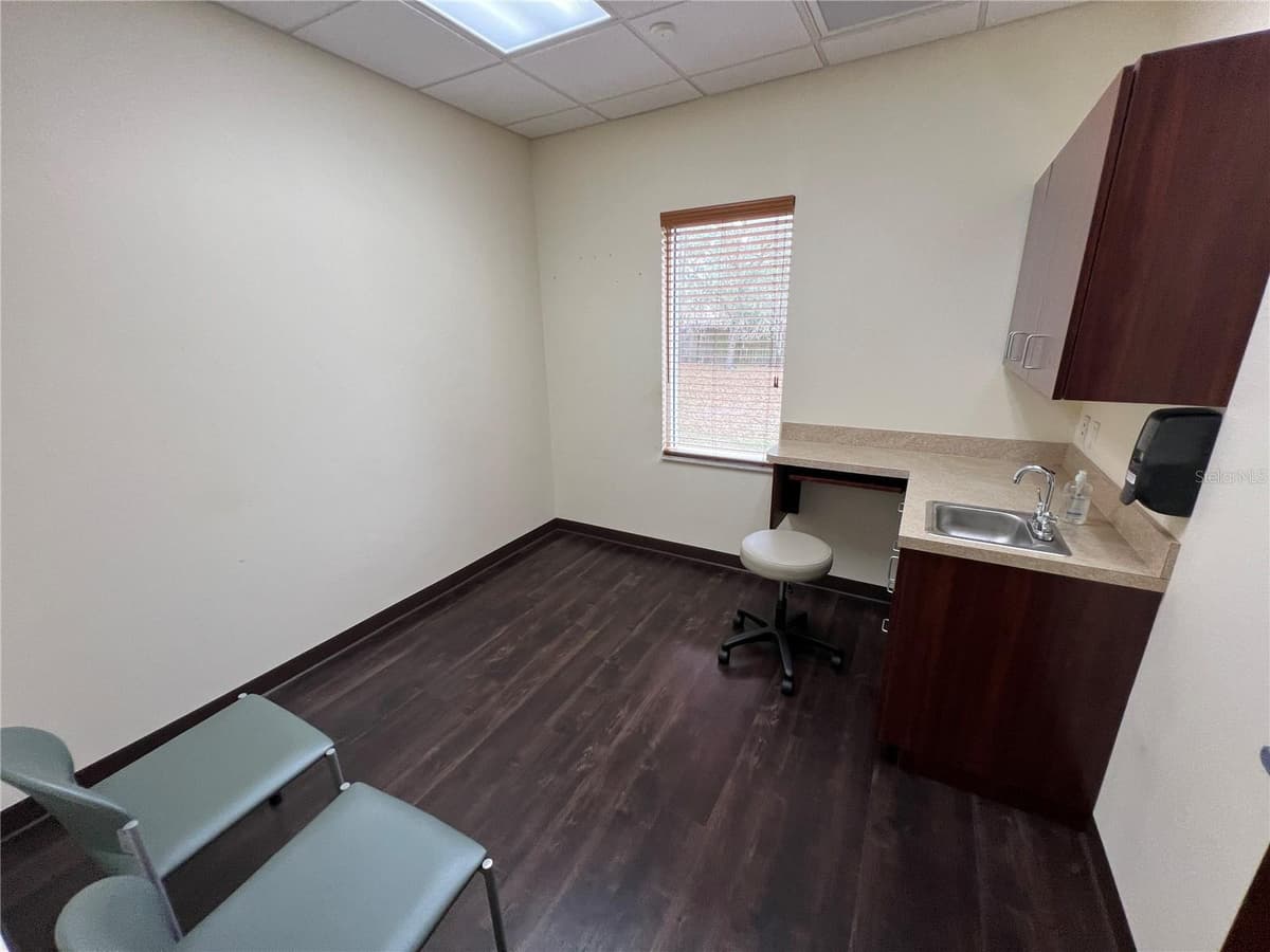 533 MEDICAL OAKS AVENUE — photo 28 of 40