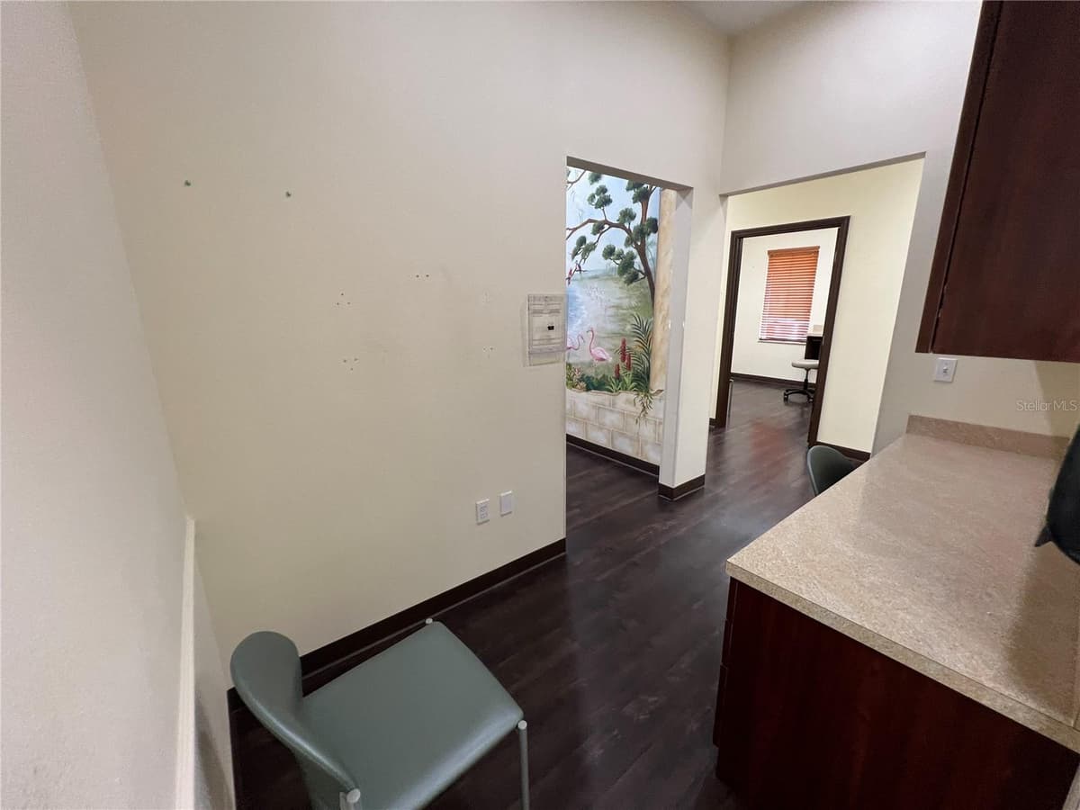 533 MEDICAL OAKS AVENUE — photo 20 of 40