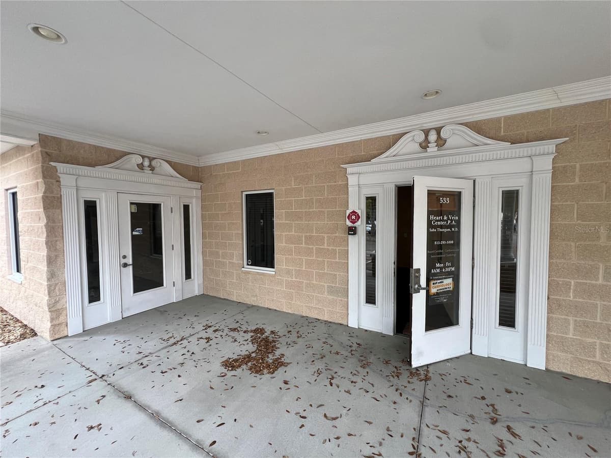 533 MEDICAL OAKS AVENUE — photo 10 of 40