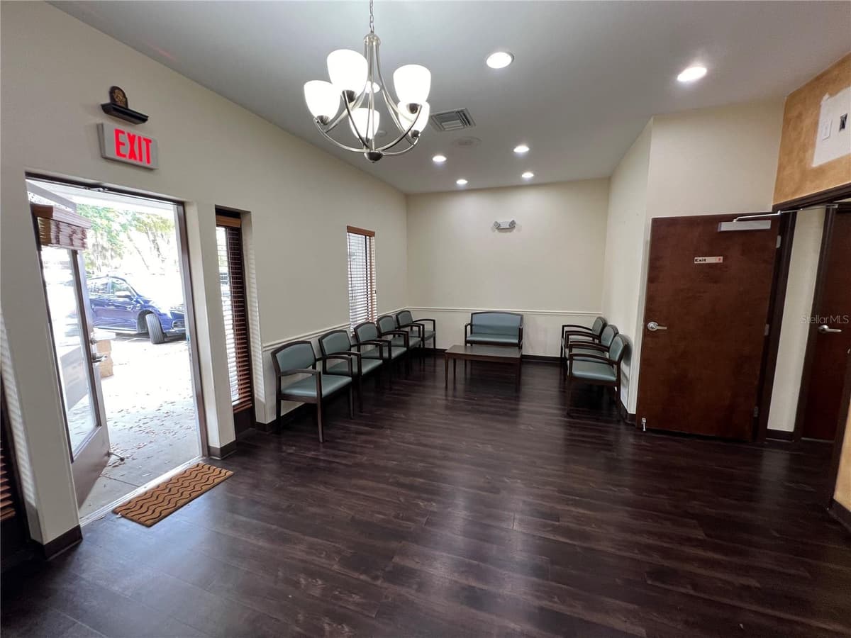 533 MEDICAL OAKS AVENUE — photo 13 of 40