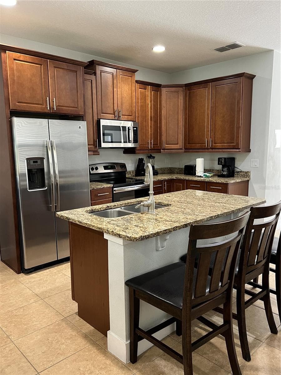 370 LASSO DRIVE — photo 15 of 93