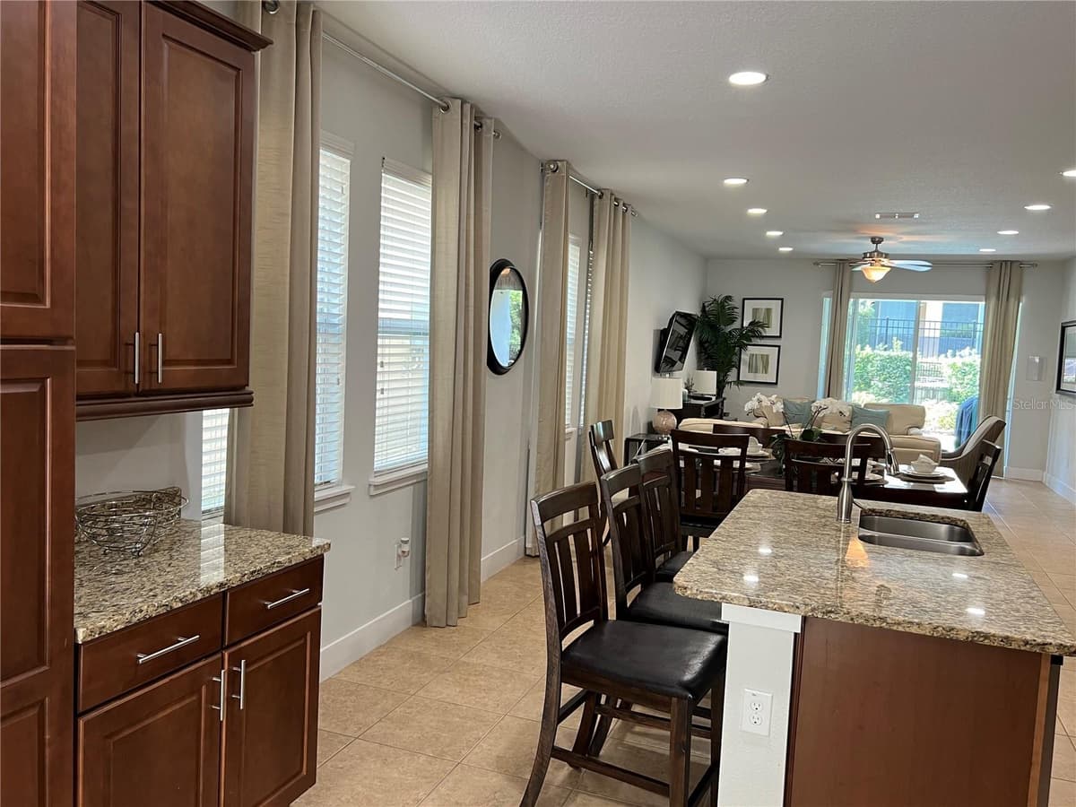 370 LASSO DRIVE — photo 19 of 93