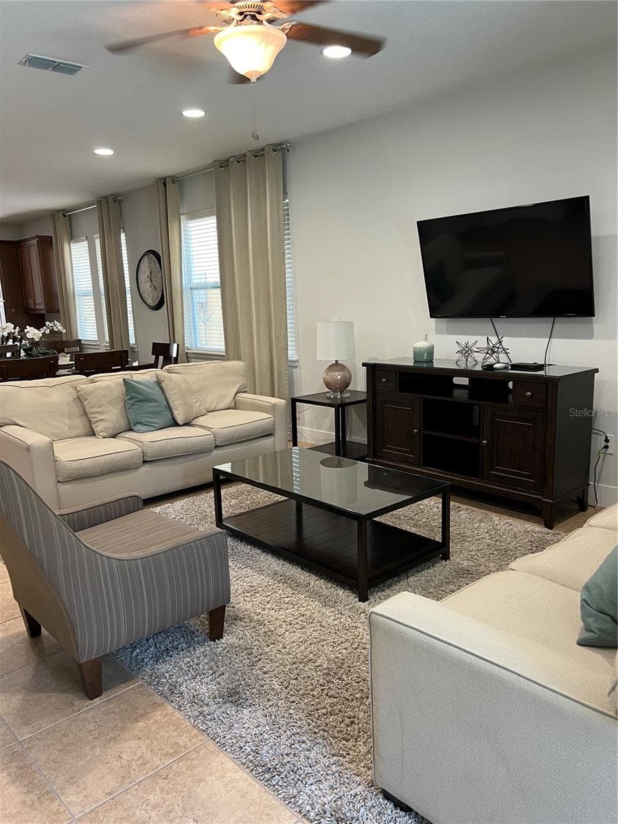 370 LASSO DRIVE — photo 3 of 93
