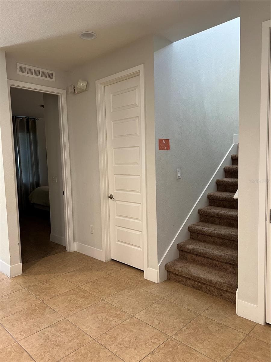 370 LASSO DRIVE — photo 22 of 93