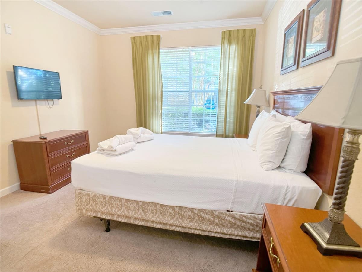 8010 TUSCANY WAY — photo 10 of 29