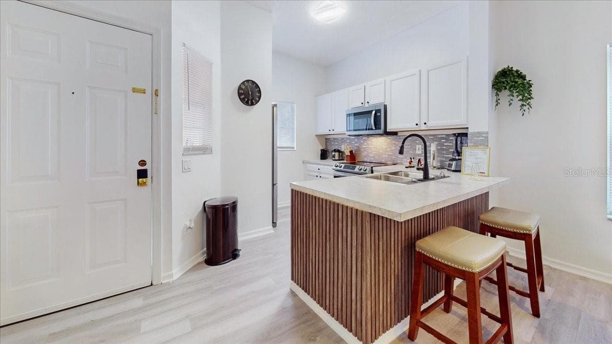 1135 PARK RIDGE CIRCLE — photo 5 of 32