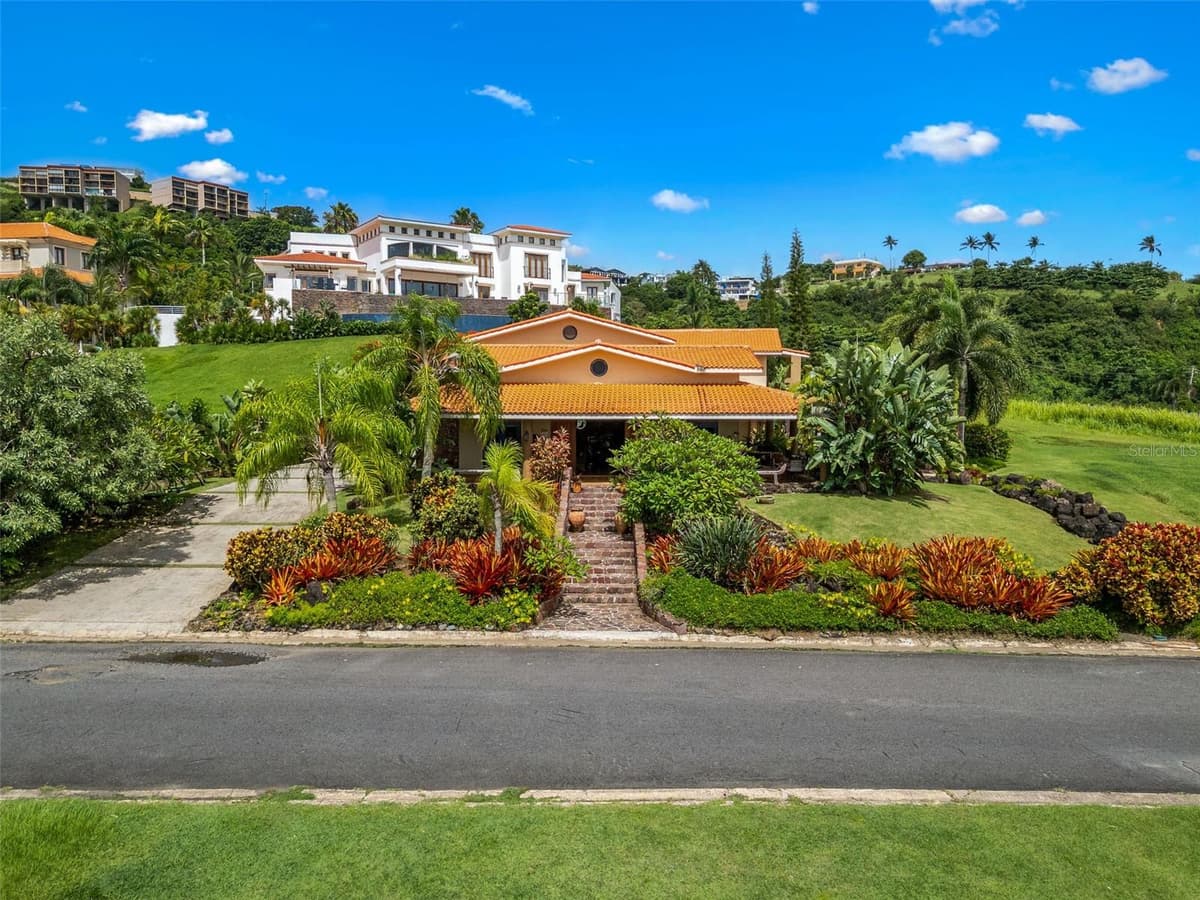 13 MIRADOR — photo 1 of 30