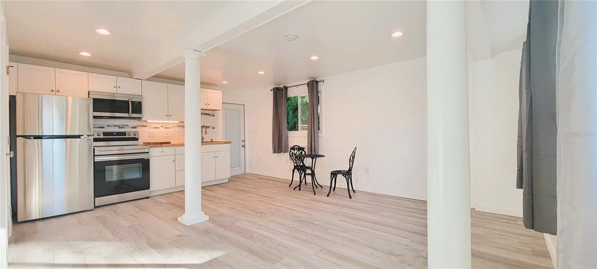1854 HIGHLAND PARK DRIVE — photo 38 of 52