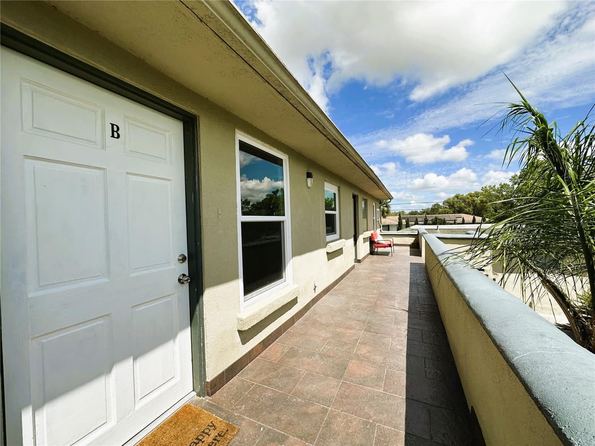 1854 HIGHLAND PARK DRIVE — photo 12 of 52