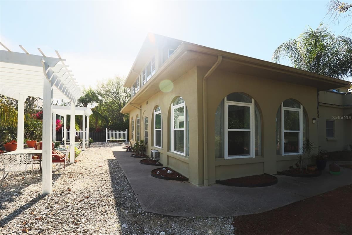 1854 HIGHLAND PARK DRIVE — photo 46 of 52