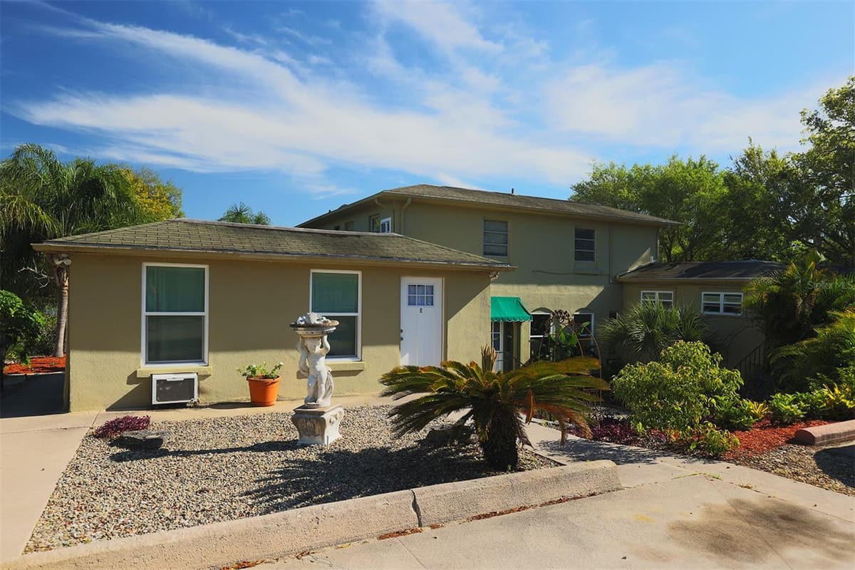 1854 HIGHLAND PARK DRIVE — photo 2 of 52