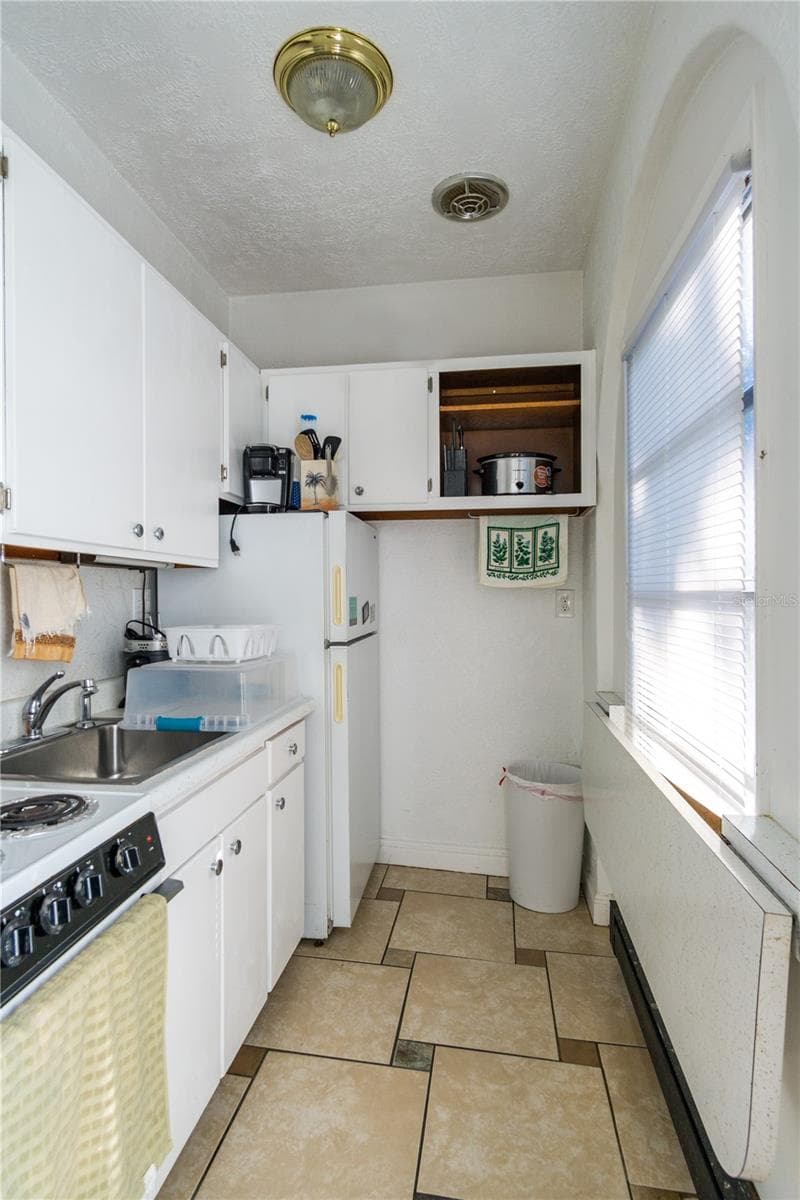1854 HIGHLAND PARK DRIVE — photo 19 of 52