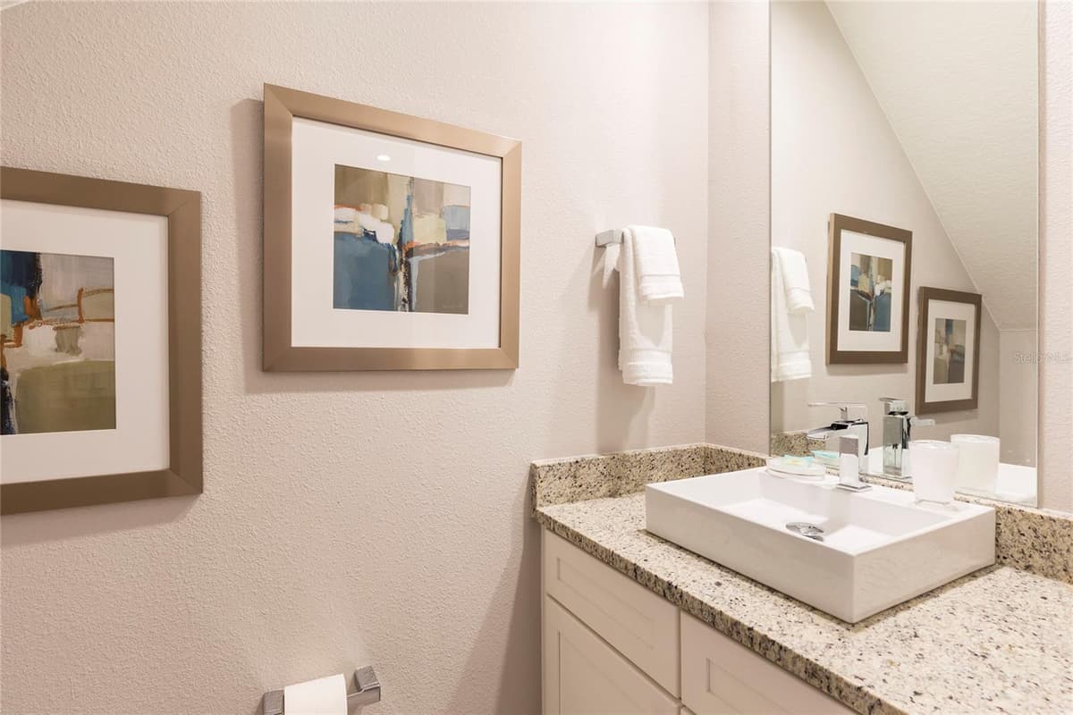 7546 SUNVILLE AVENUE — photo 8 of 19