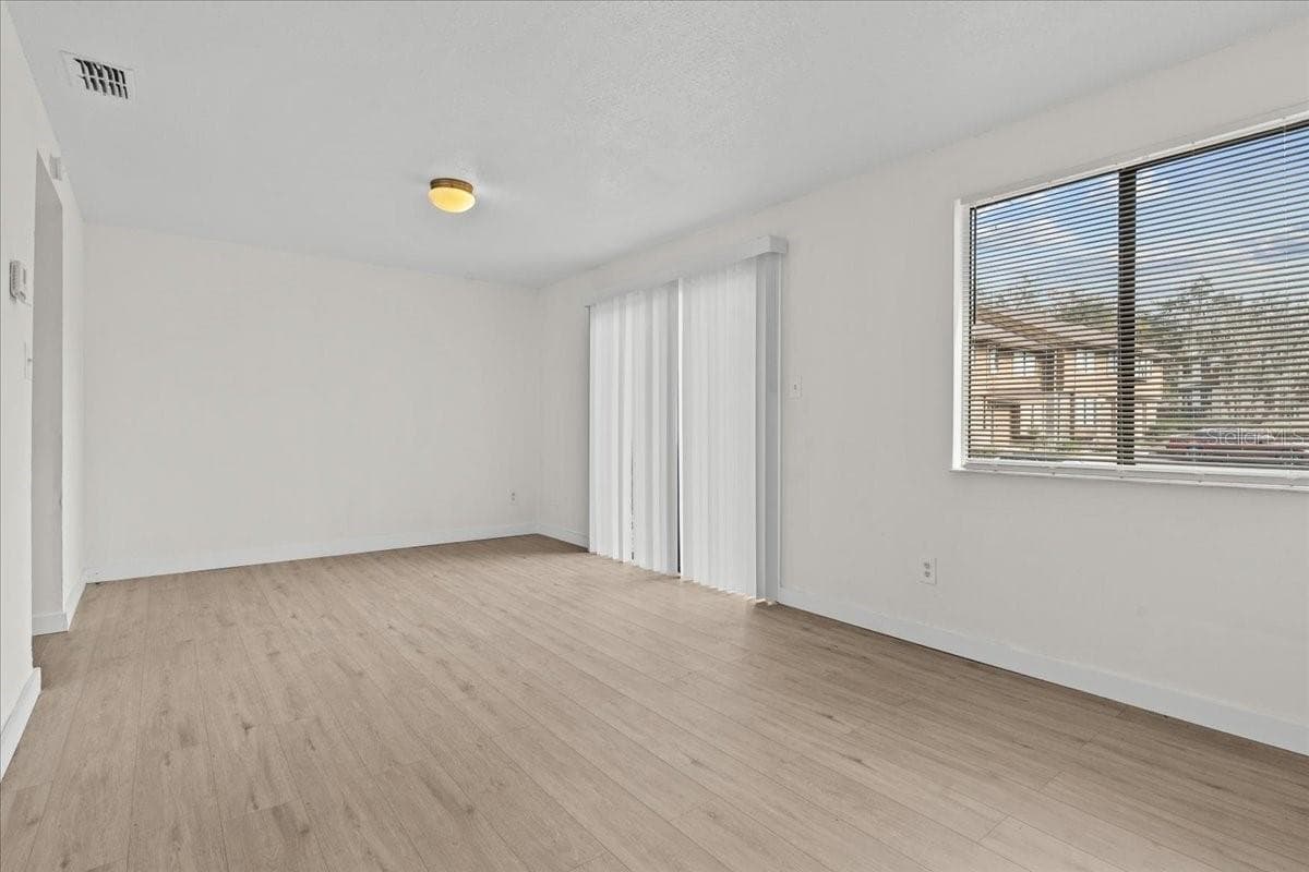 4945 SANOMA VILLAGE — photo 16 of 20