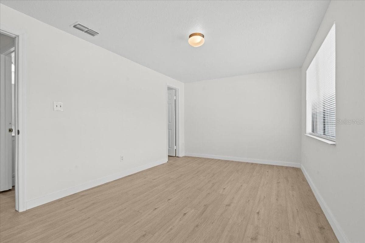 4945 SANOMA VILLAGE — photo 9 of 20