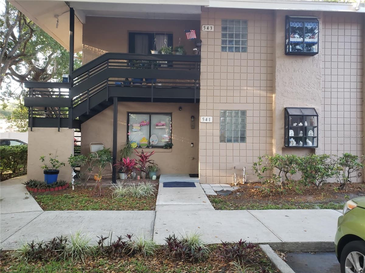 541 TRELLIS COURT — photo 1 of 13