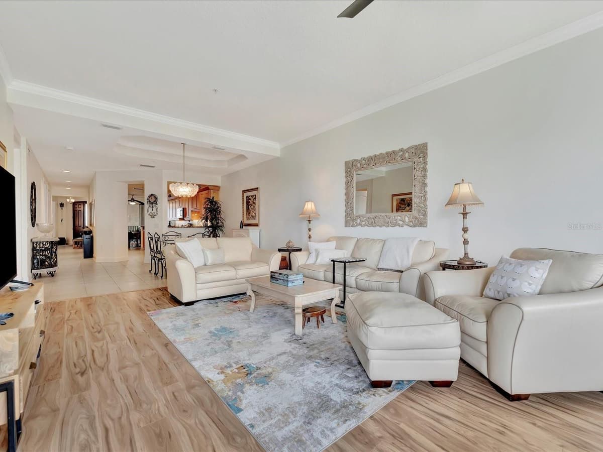 1022 BELLASOL WAY — photo 16 of 44