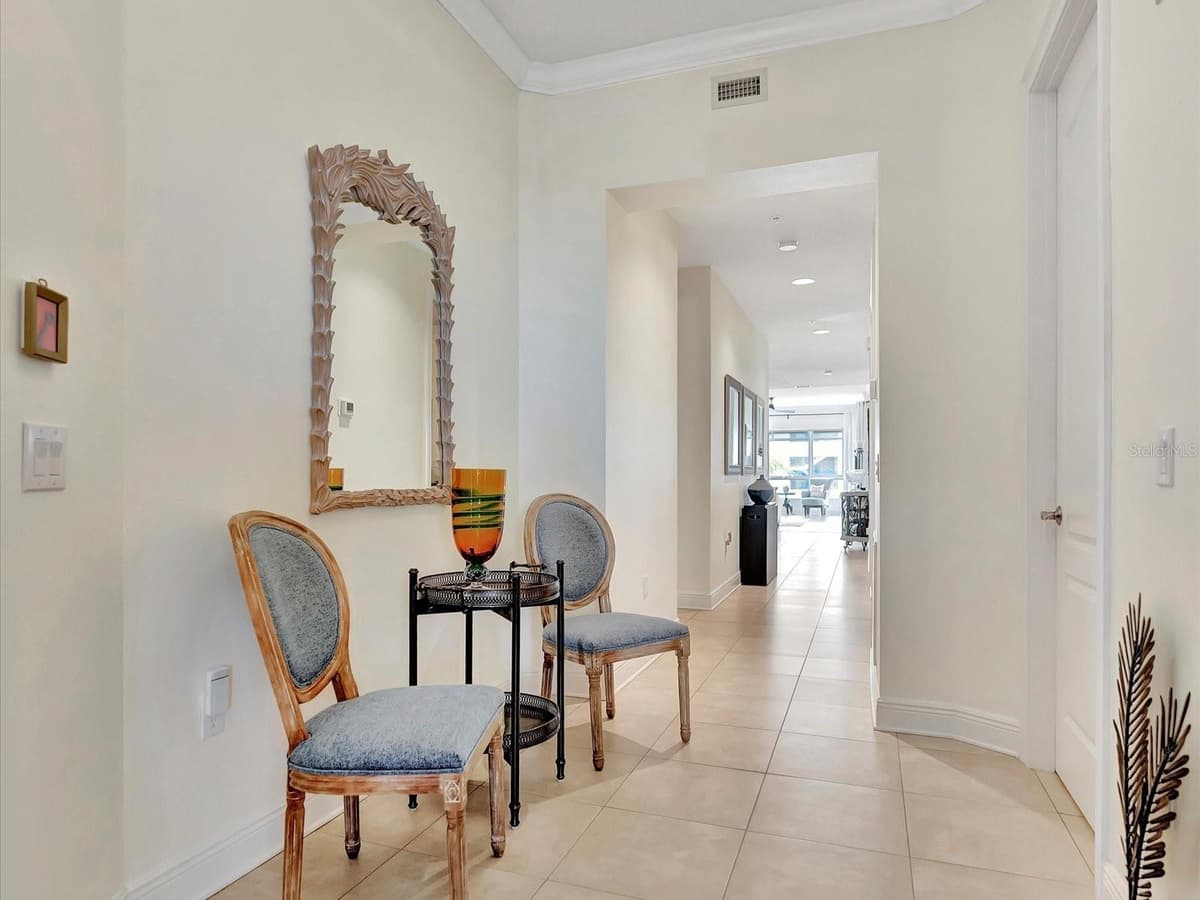 1022 BELLASOL WAY — photo 3 of 44